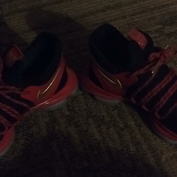 Nike KD RED/BLACK/GOLD - Picture 3 of 6